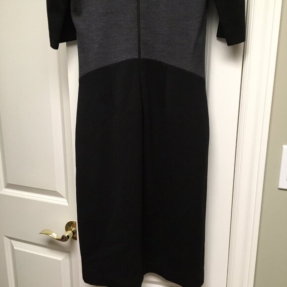 Wool column dress with contrasting inserts, US6 - Picture 5 of 10